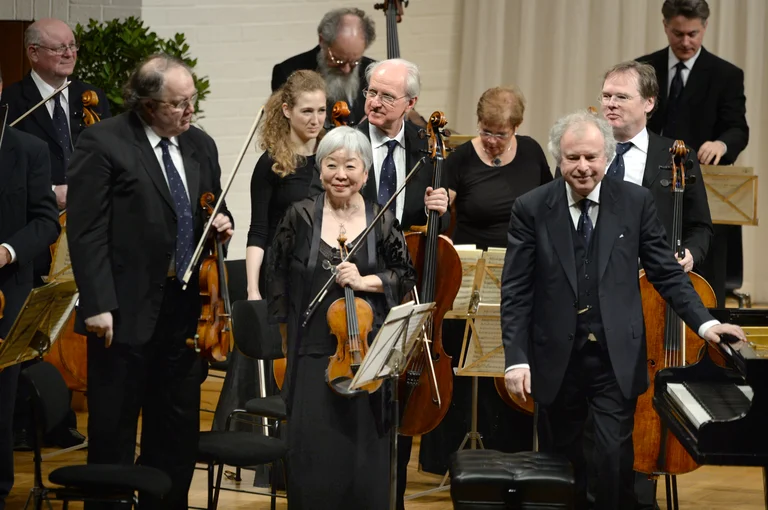 Sir András Schiff, Yuuko Shiokawa, Erich Höbarth, Cappella Andrea Barca am 1. Februar 2014 in Neumarkt.