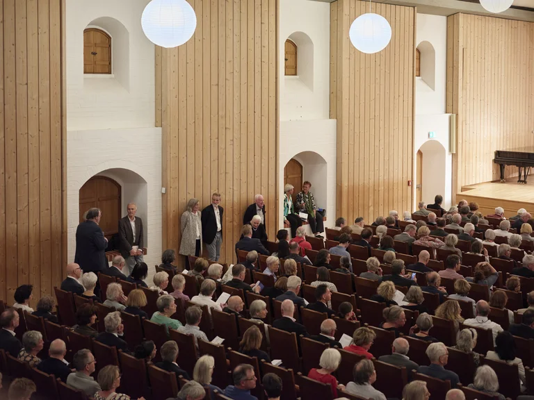Saal mit Publikum