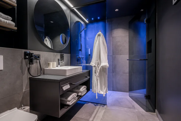 Badezimmer mit Dusche vom Hotel Wittmanns