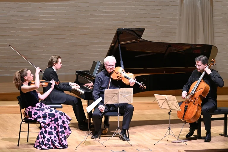 Gabriel Fauré, Klavierquartett Nr. 2 g-Moll op. 45: Esther Hoppe, Violine – Lars Anders Tomter, Viola – Christian Poltéra, Violoncello – Juho Pohjonen, Klavier
