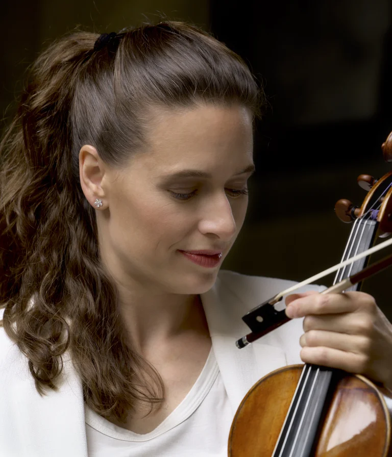 Esther Hoppe, Violine