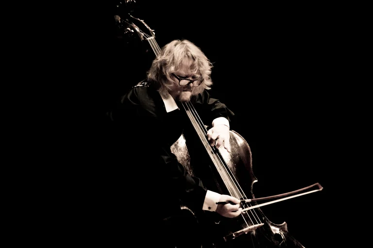 Janne Saksala, Kontrabass