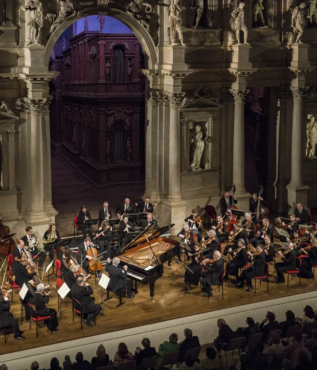 Cappella Andrea Barca, Orchester – Sir András Schiff, Klavier und Dirigent