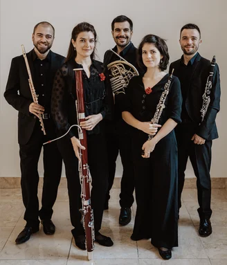 Azahar Ensemble: André Cebrián Garea, Flöte – María José García Zamora, Fagott – Antonio Lagares Abeal, Horn – María Alba Carmona Tobella, Oboe – Miquel Ramos Salvadó, Klarinette
