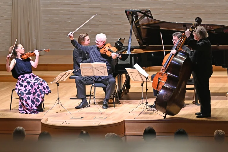 Franz Schubert, Forellenquintett A-Dur: Esther Hoppe, Violine – Lars Anders Tomter, Viola – Christian Poltéra, Violoncello – Janne Saksala, Kontrabass – Juho Pohjonen, Klavier