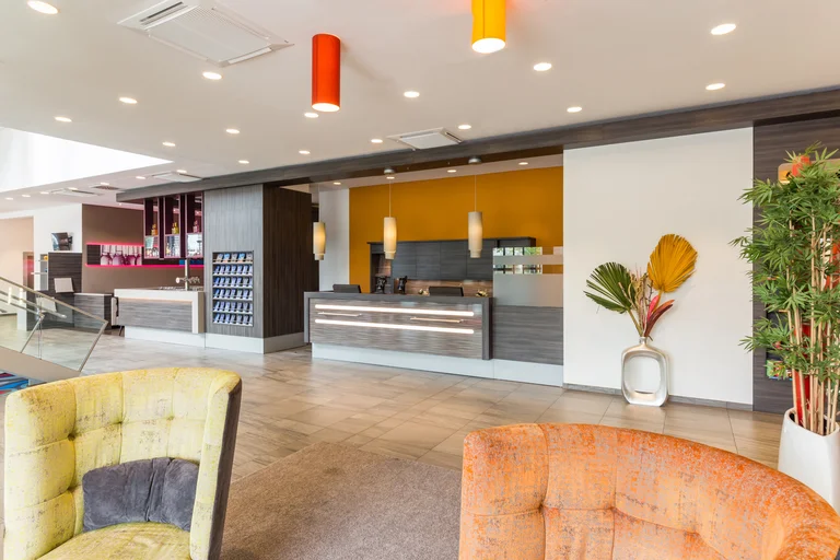 Lobby vom Hotel Park Inn by Radisson Neumarkt